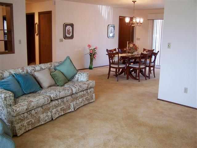 120 N Broadway St - Photo 3