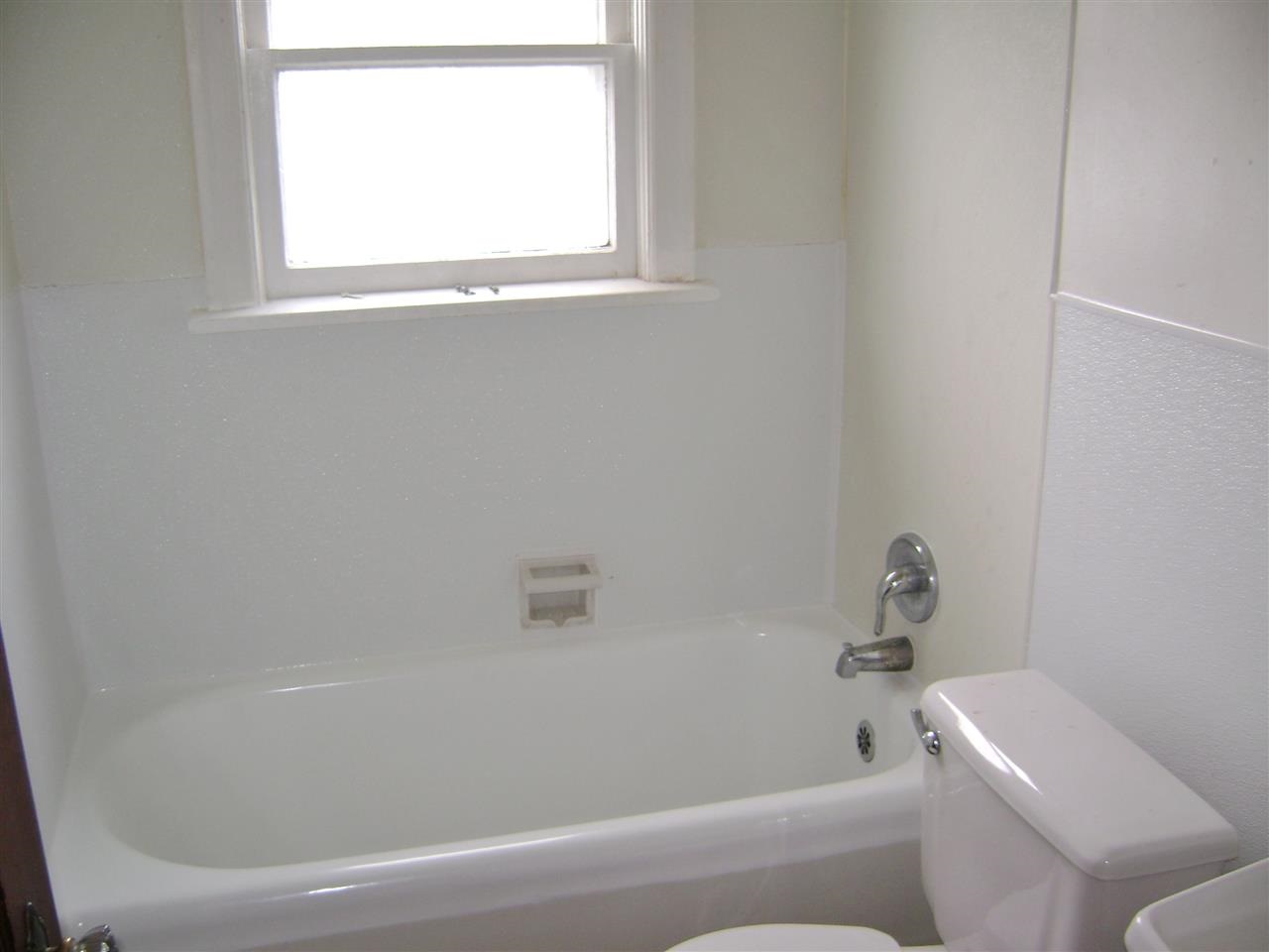 318 E Wellesley - Photo 5