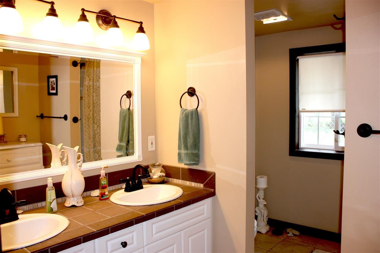 1305 N HERALD Rd - Photo 8