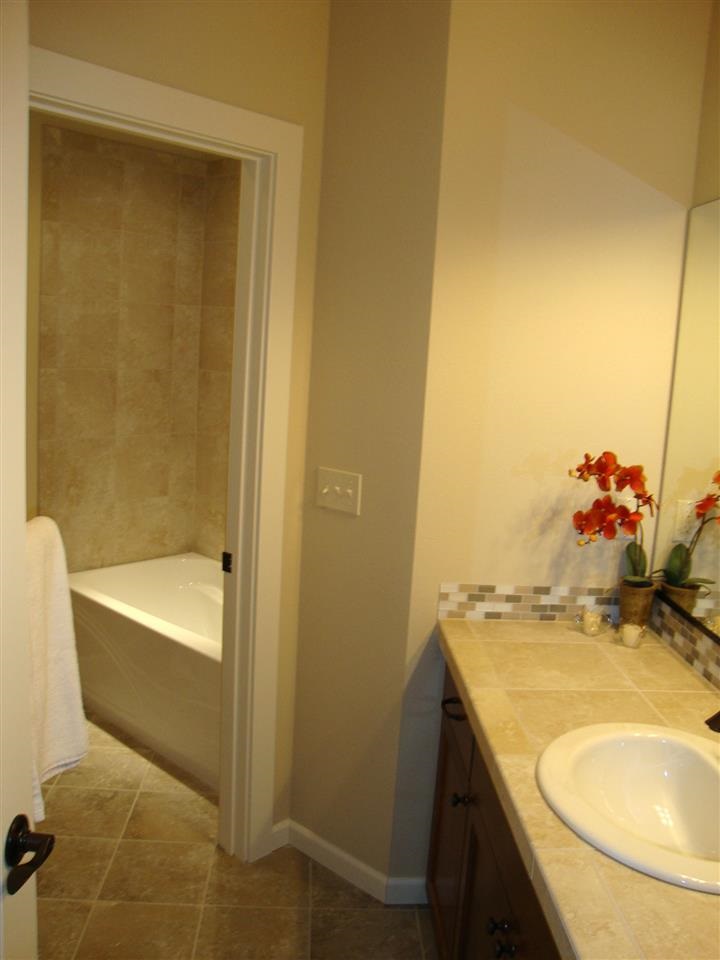 16926 E 17th Ct - Photo 12