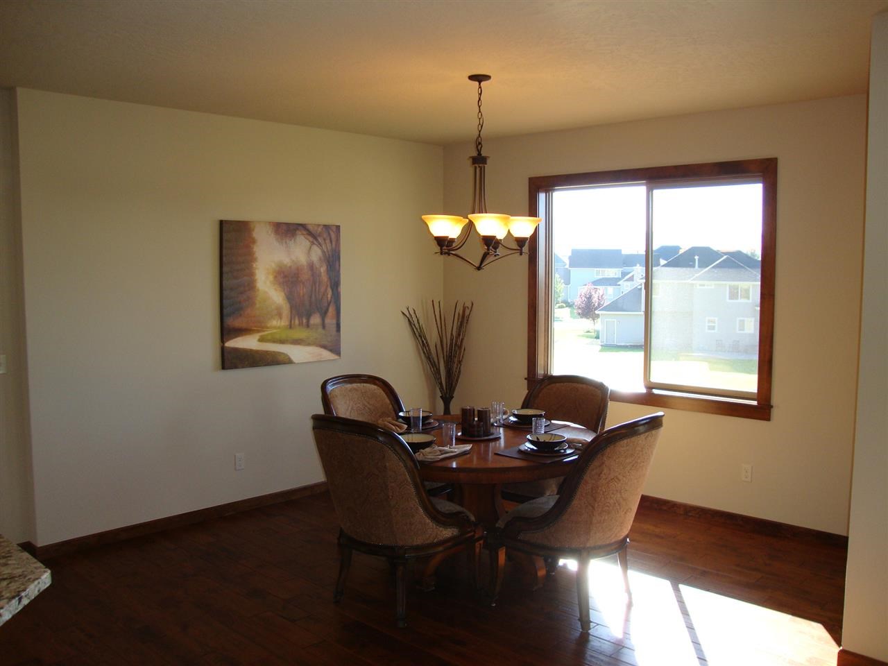 16926 E 17th Ct - Photo 6