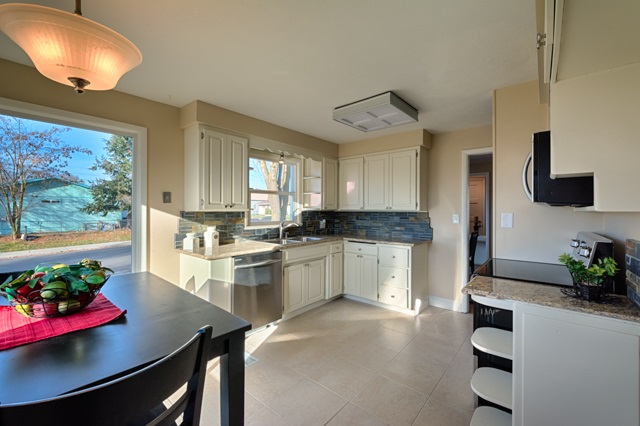 1604 E BRIDGEPORT Ave - Photo 7