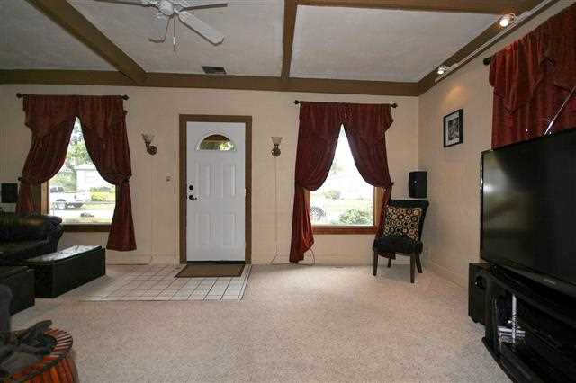 1320 E Liberty Ave - Photo 4