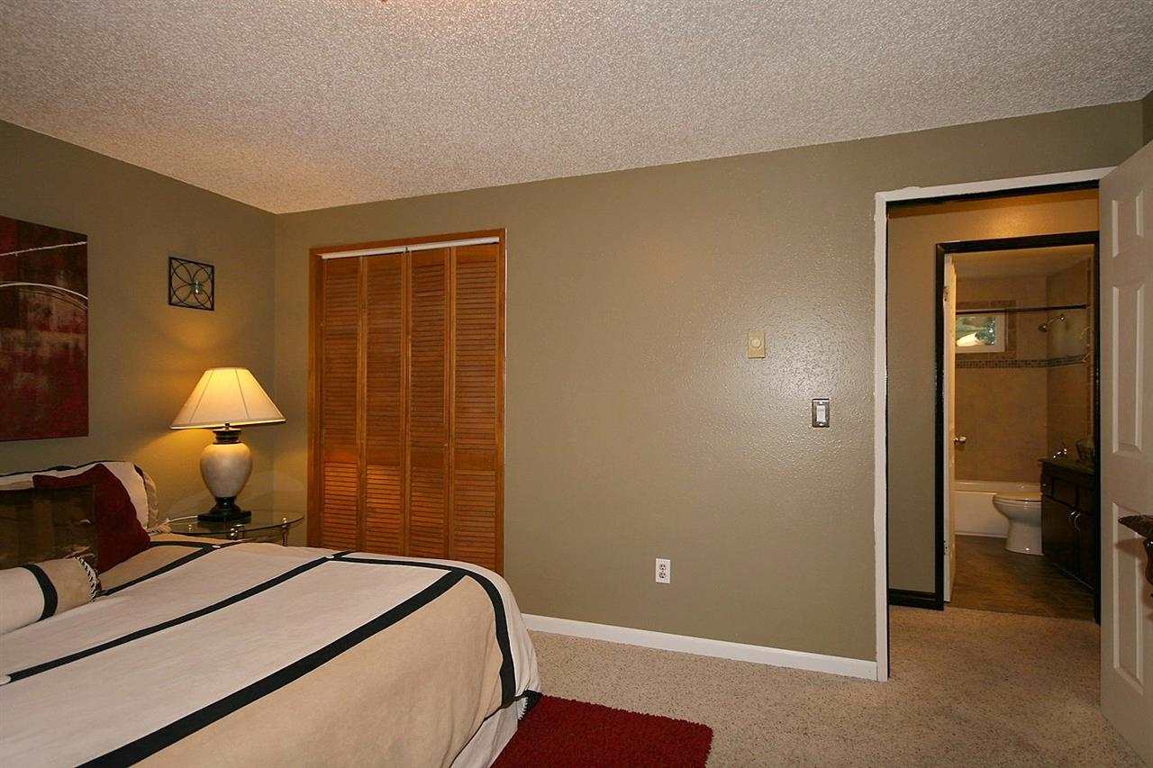 13328 E Rockwell Ave - Photo 9