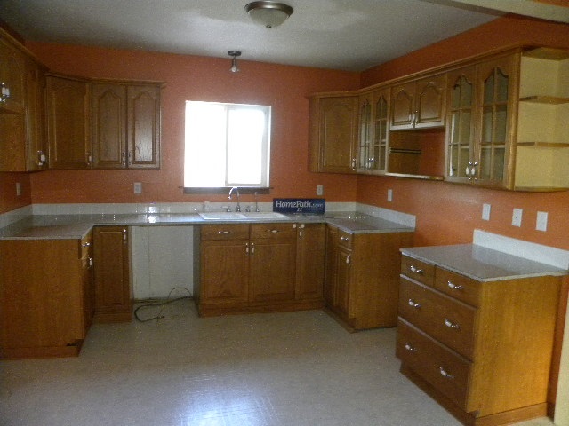 1522 W CHELAN - Photo 5