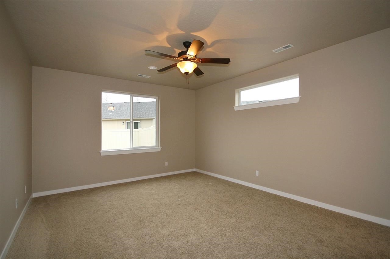 4604 E 22nd Ct - Photo 14