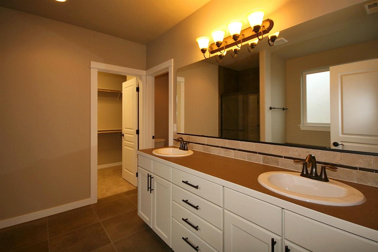 4604 E 22nd Ct - Photo 15