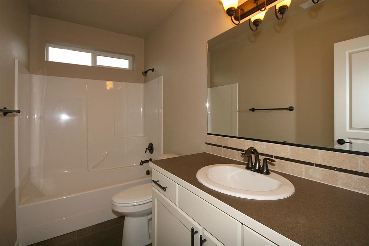4604 E 22nd Ct - Photo 5