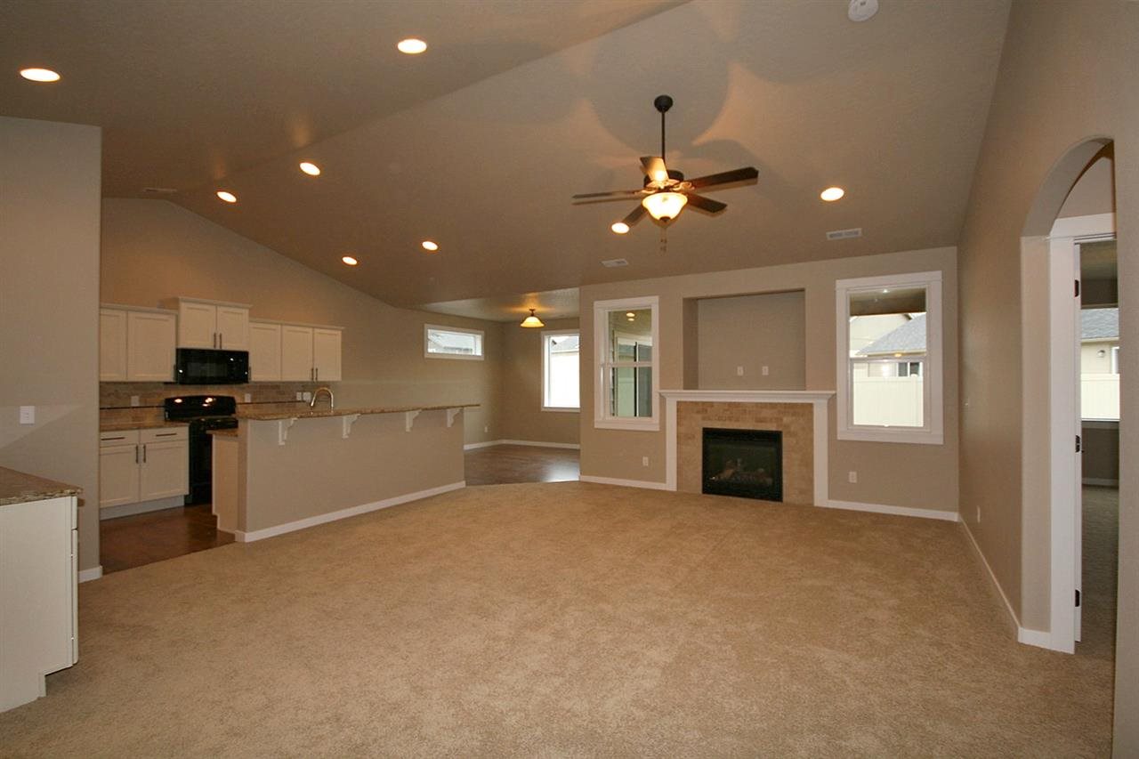 4604 E 22nd Ct - Photo 6