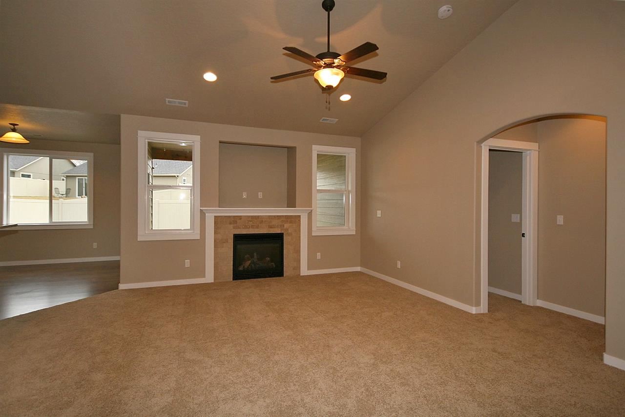 4604 E 22nd Ct - Photo 7