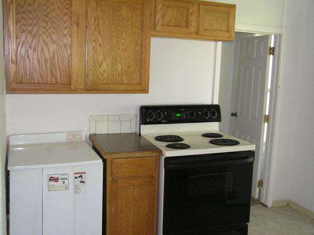 311 E Lake St - Photo 5