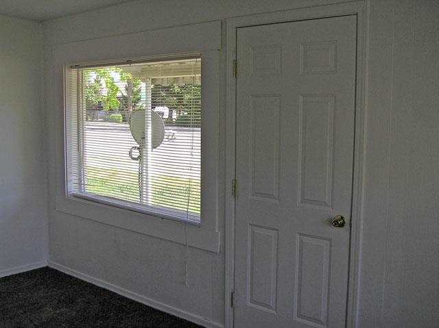 311 E Lake St - Photo 8