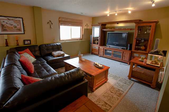 3601 E Highgrove Ln - Photo 8