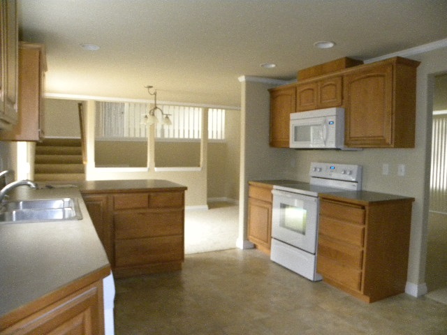 1524 E 36th - Photo 4