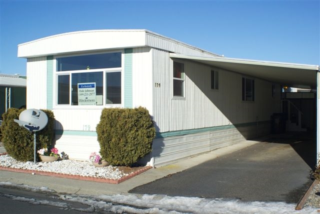 1209 E Lyons Ave - Photo 1