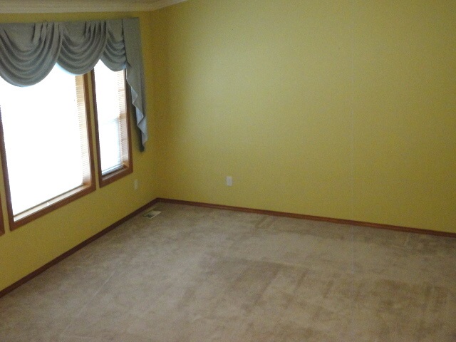 1320 S Bannen Rd - Photo 7
