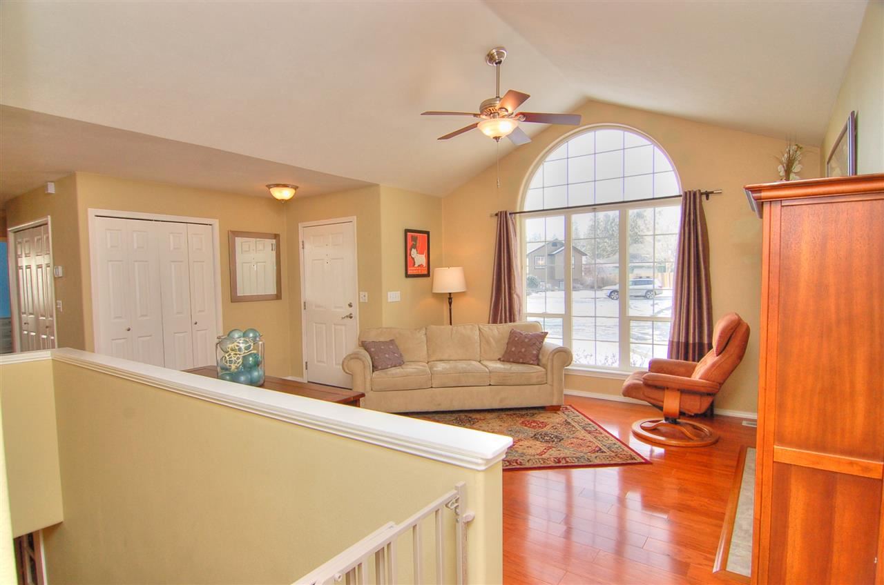 519 E Pine Needle Ave - Photo 11