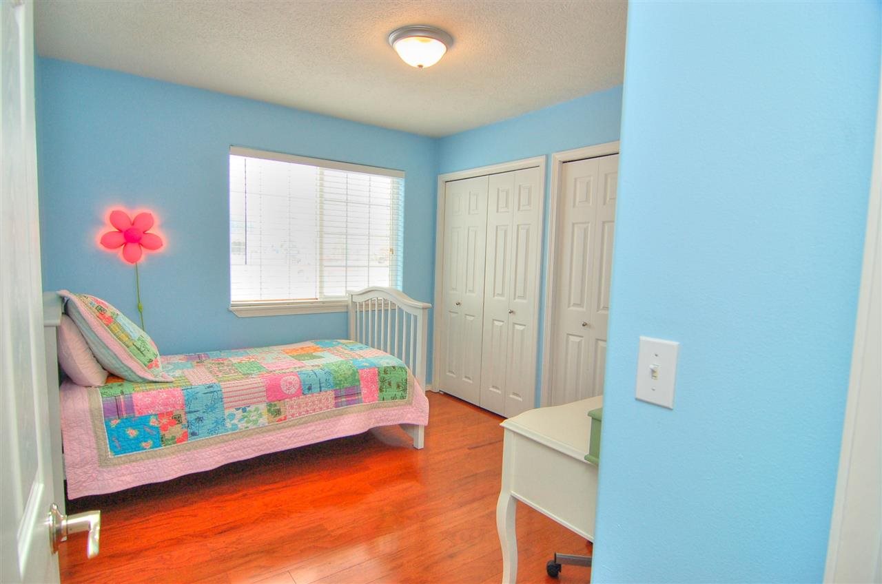 519 E Pine Needle Ave - Photo 17