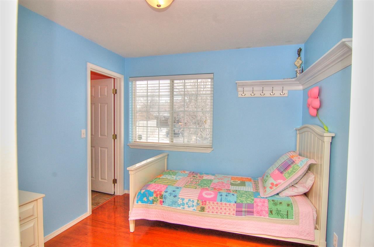 519 E Pine Needle Ave - Photo 18