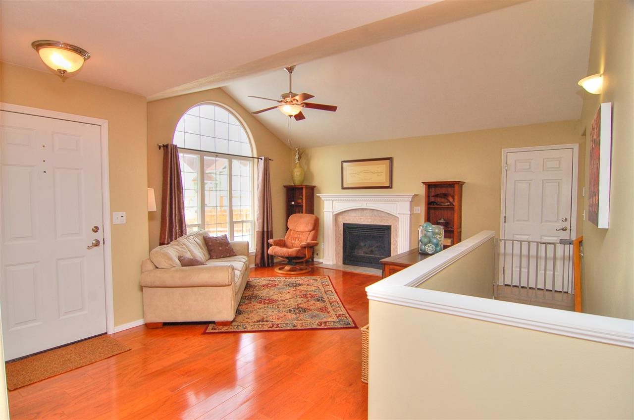 519 E Pine Needle Ave - Photo 9