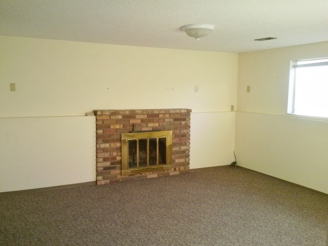 1027 E Columbia Ave - Photo 9