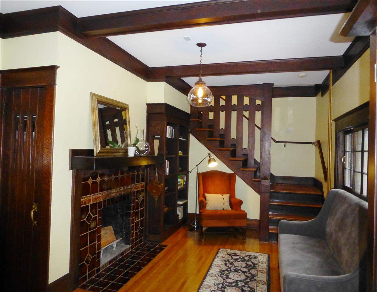 944 E 32nd Ave - Photo 2
