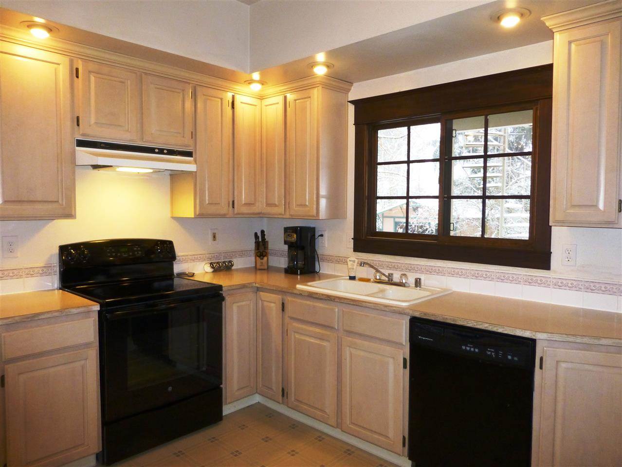 944 E 32nd Ave - Photo 9