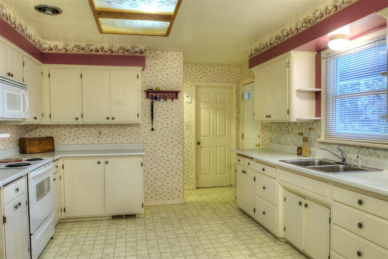 1108 N University - Photo 3