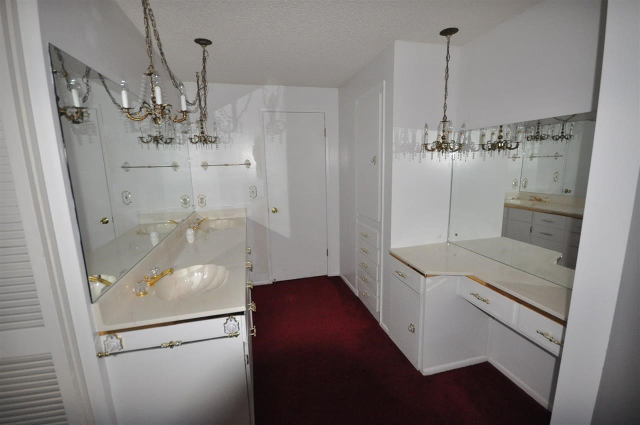 10226 N Seminole Dr - Photo 7