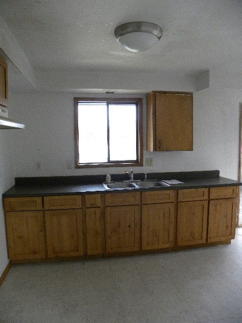 7523 N Lidgerwood St - Photo 3