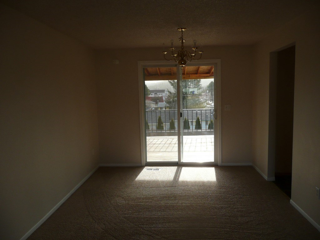 13120 E 28th Ave - Photo 3