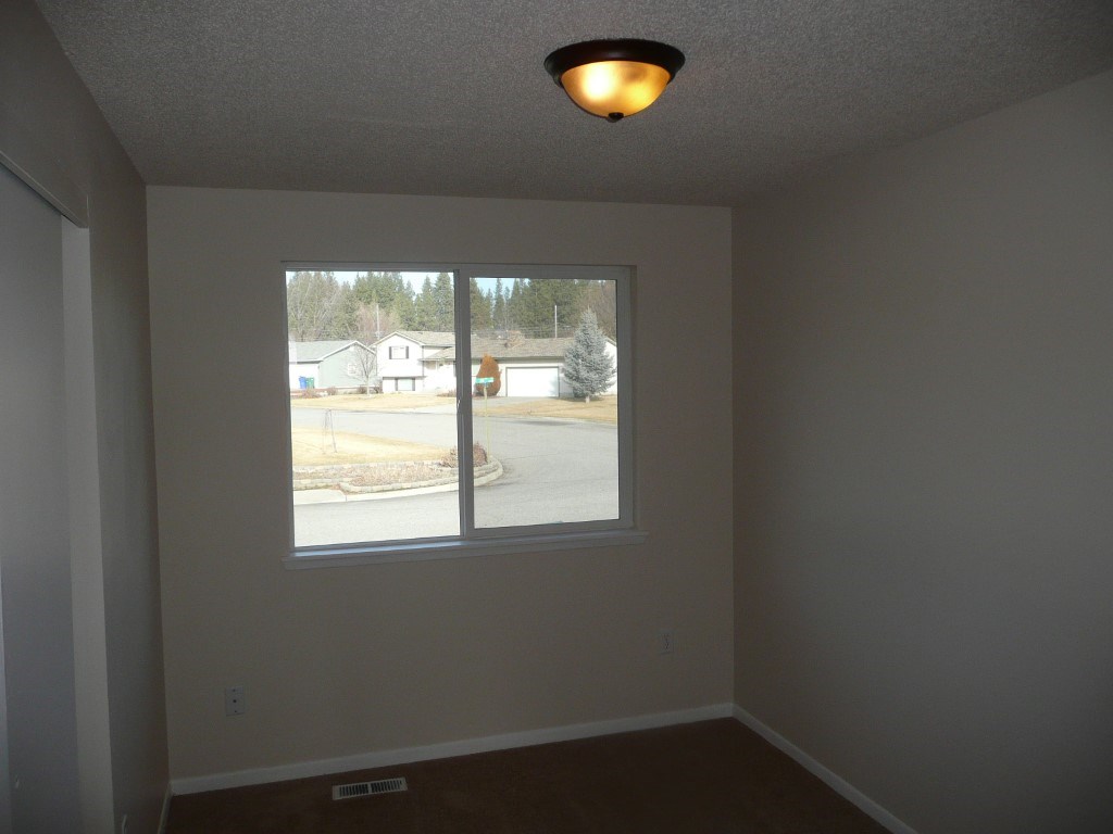 13120 E 28th Ave - Photo 7