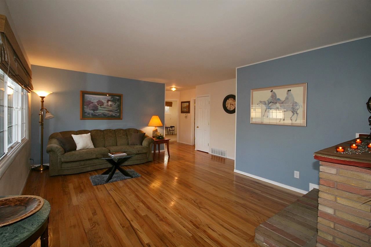 418 S Wilbur Rd - Photo 2