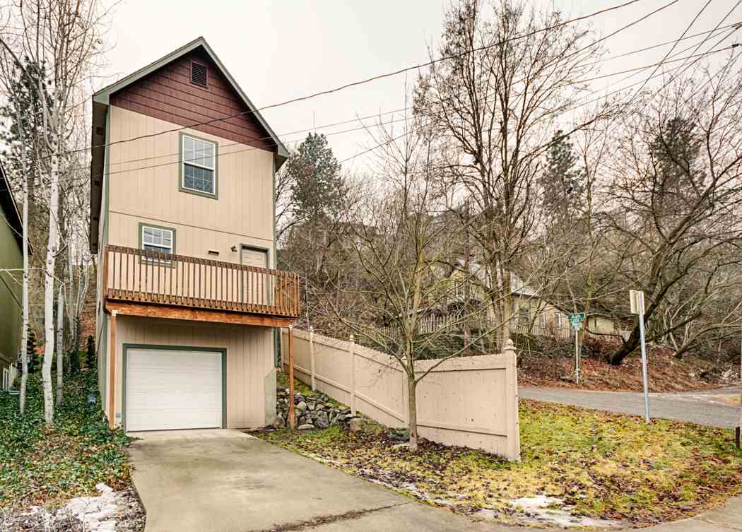 1646 W WILSON St - Photo 15