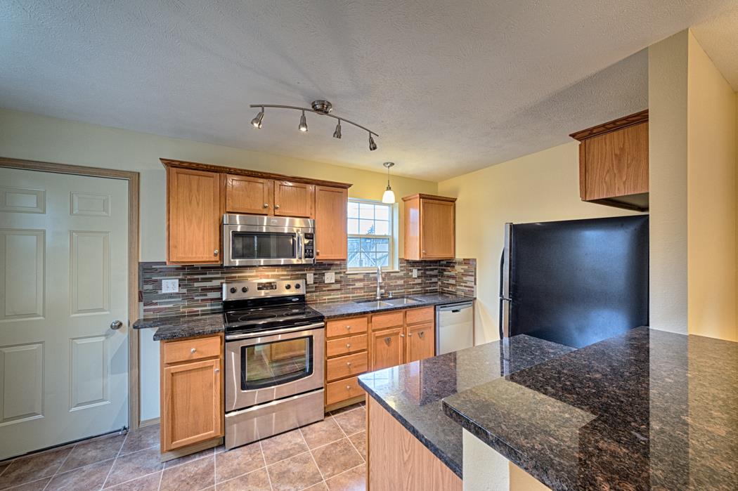 1646 W WILSON St - Photo 5