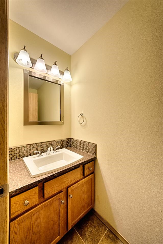 1646 W WILSON St - Photo 8