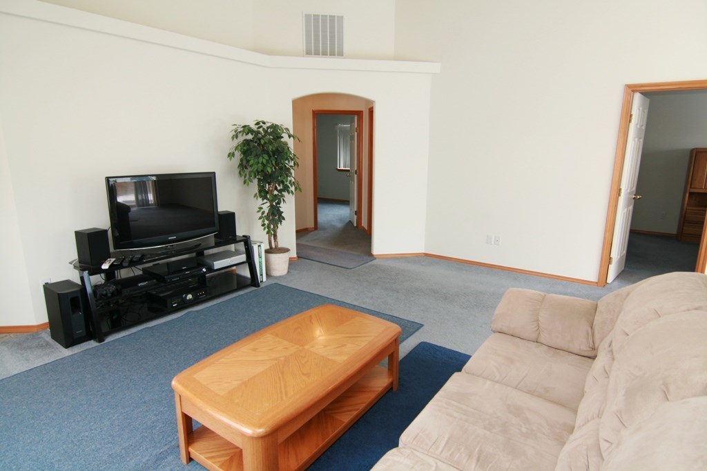 725 E Tara Lee Ave - Photo 4