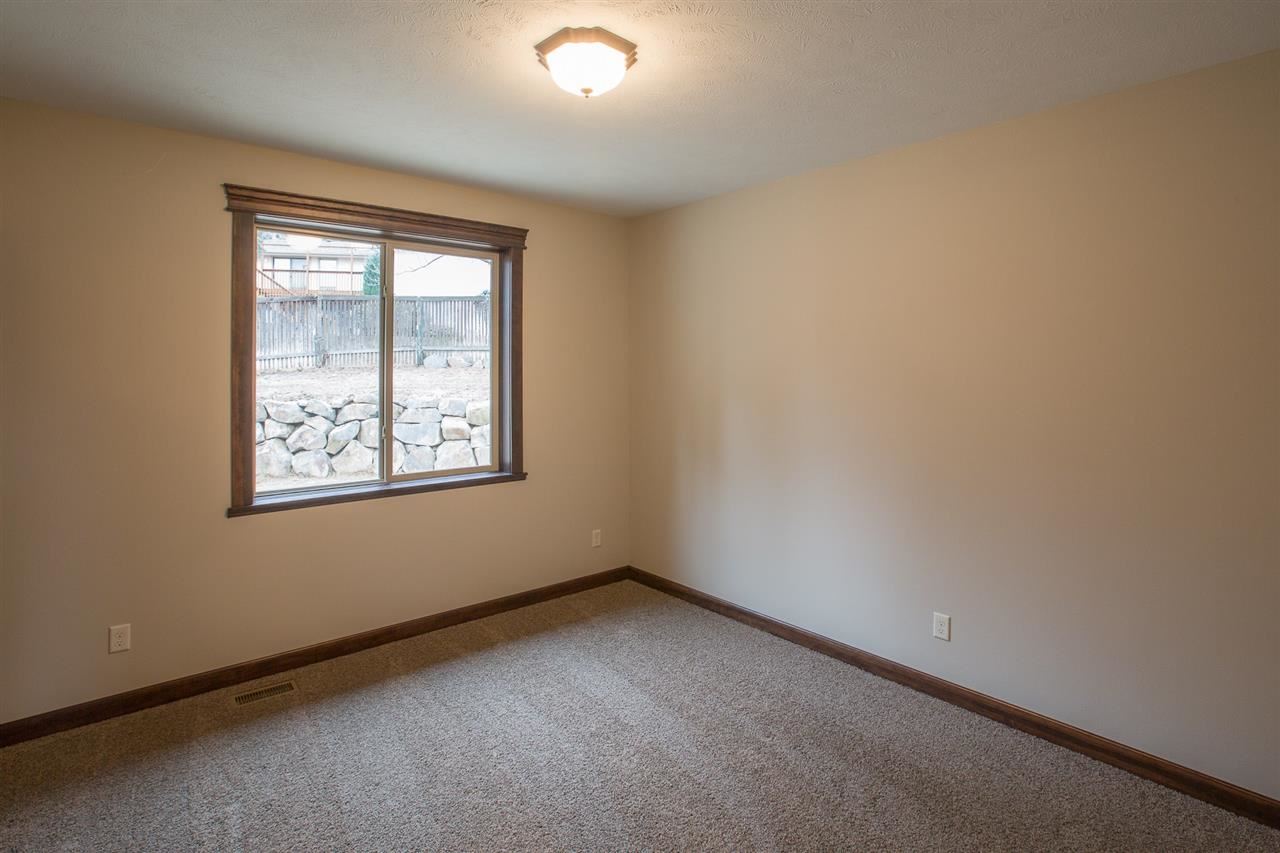 9416 N Sorenson Ct - Photo 13