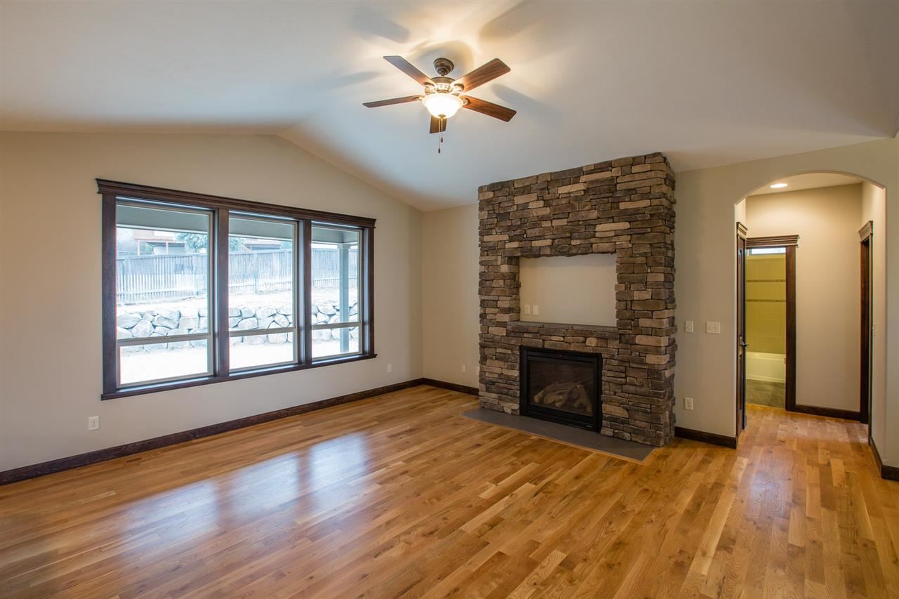 9416 N Sorenson Ct - Photo 8