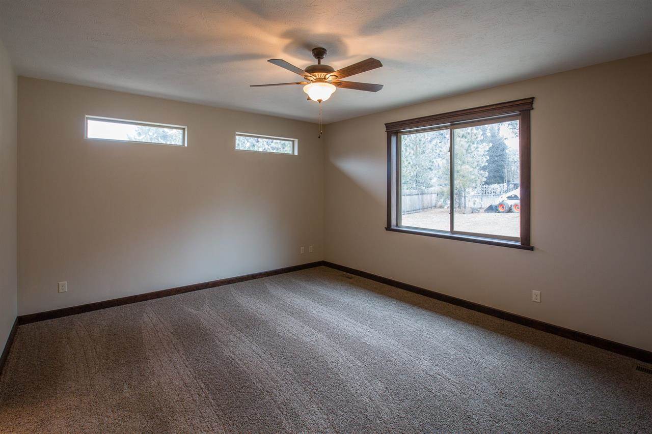 9416 N Sorenson Ct - Photo 10