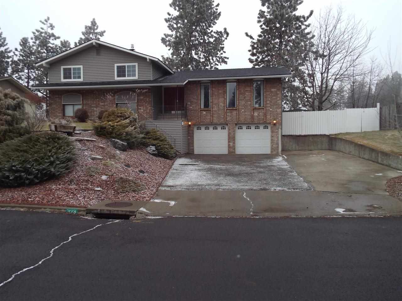 323 E Sierra Ct - Photo 1