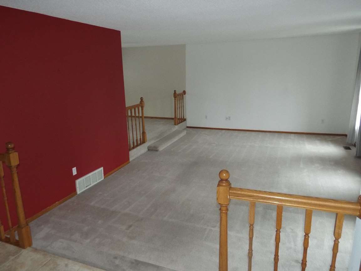 323 E Sierra Ct - Photo 4