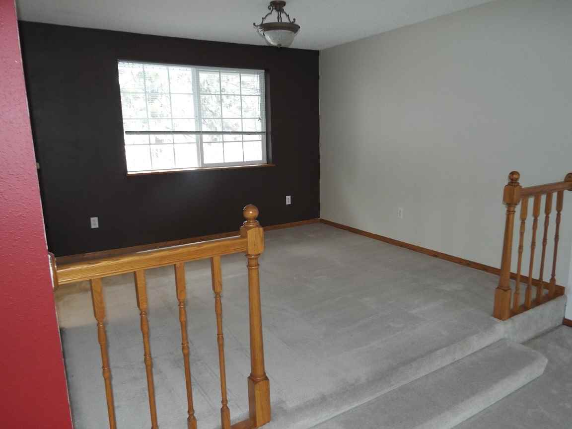 323 E Sierra Ct - Photo 5