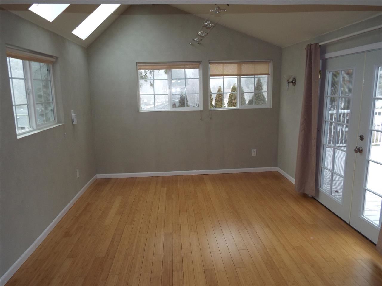 323 E Sierra Ct - Photo 9