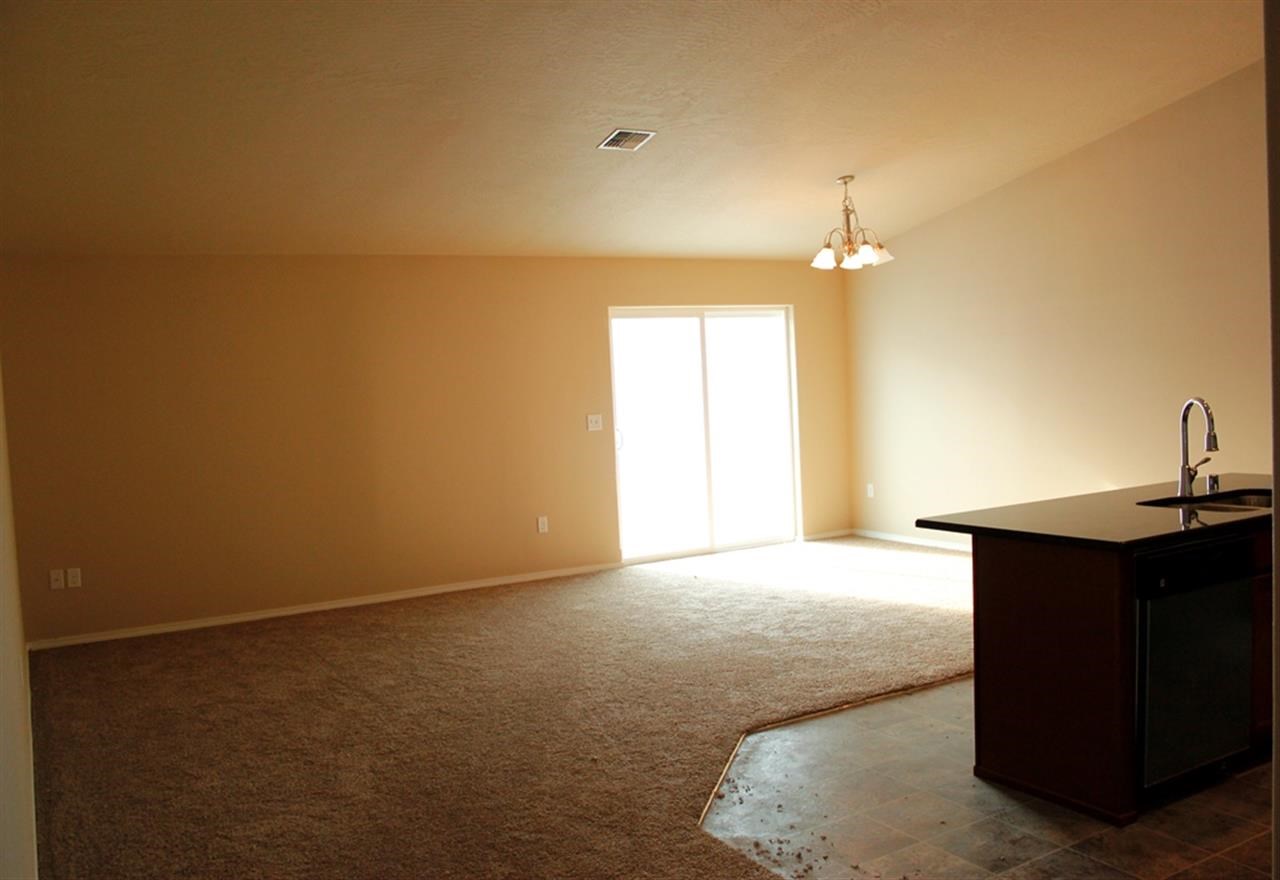 407 N Shamrock Rd - Photo 3