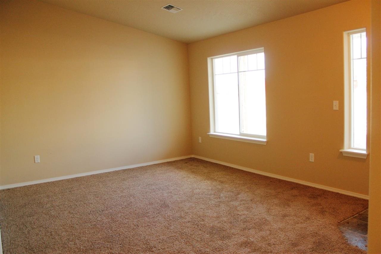 407 N Shamrock Rd - Photo 4