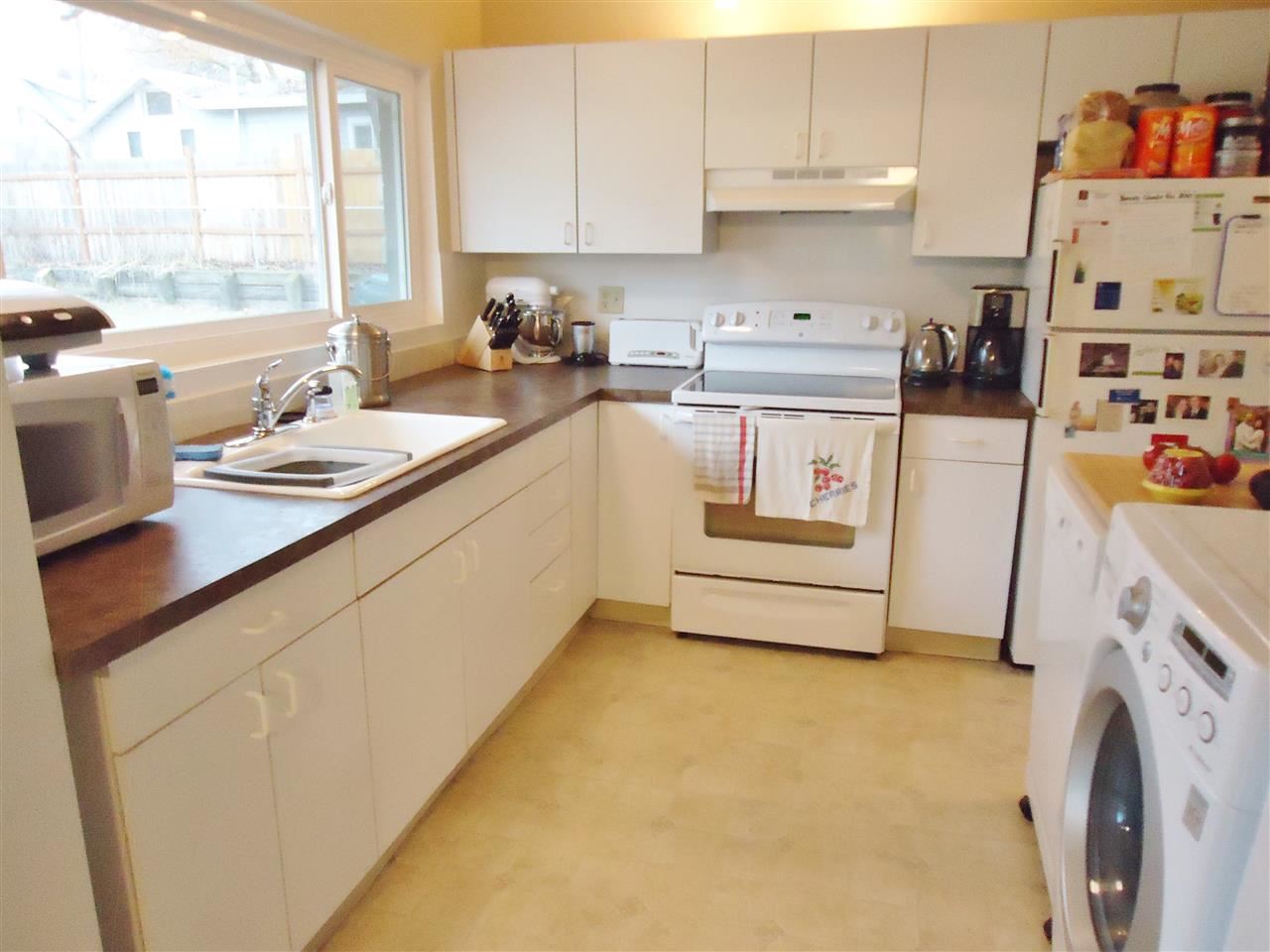 2024 E 11TH Ave - Photo 8
