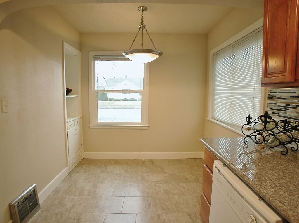 2725 E Nora Ave - Photo 11