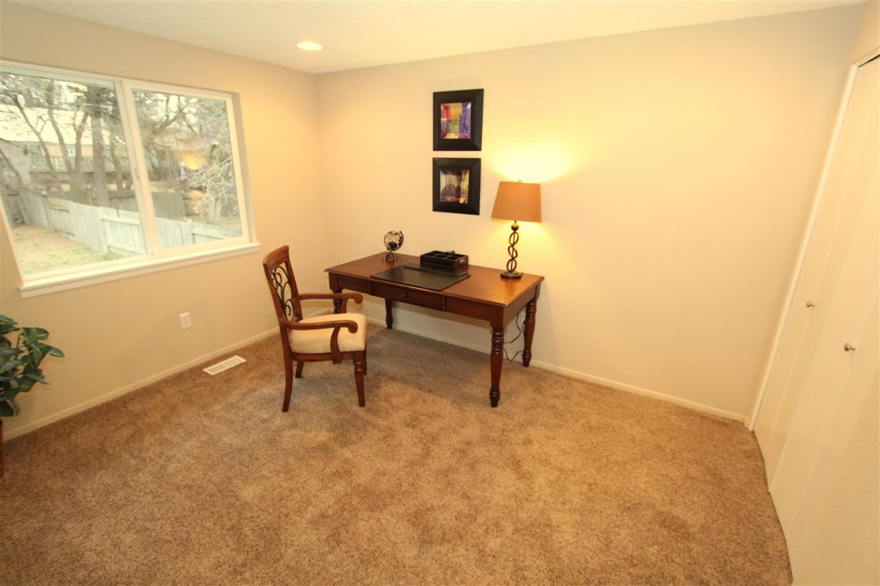3909 E 37th Ave - Photo 10
