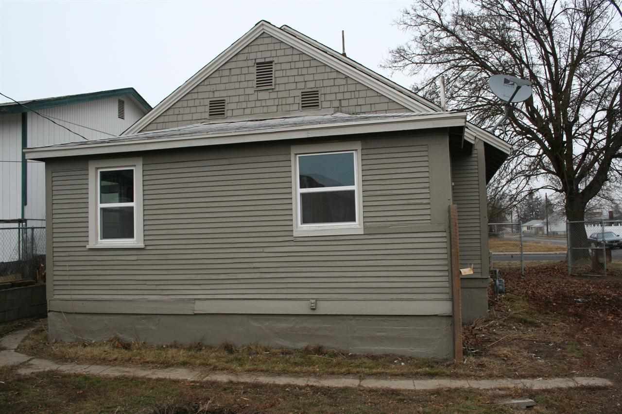 1528 E Wabash Ave - Photo 2